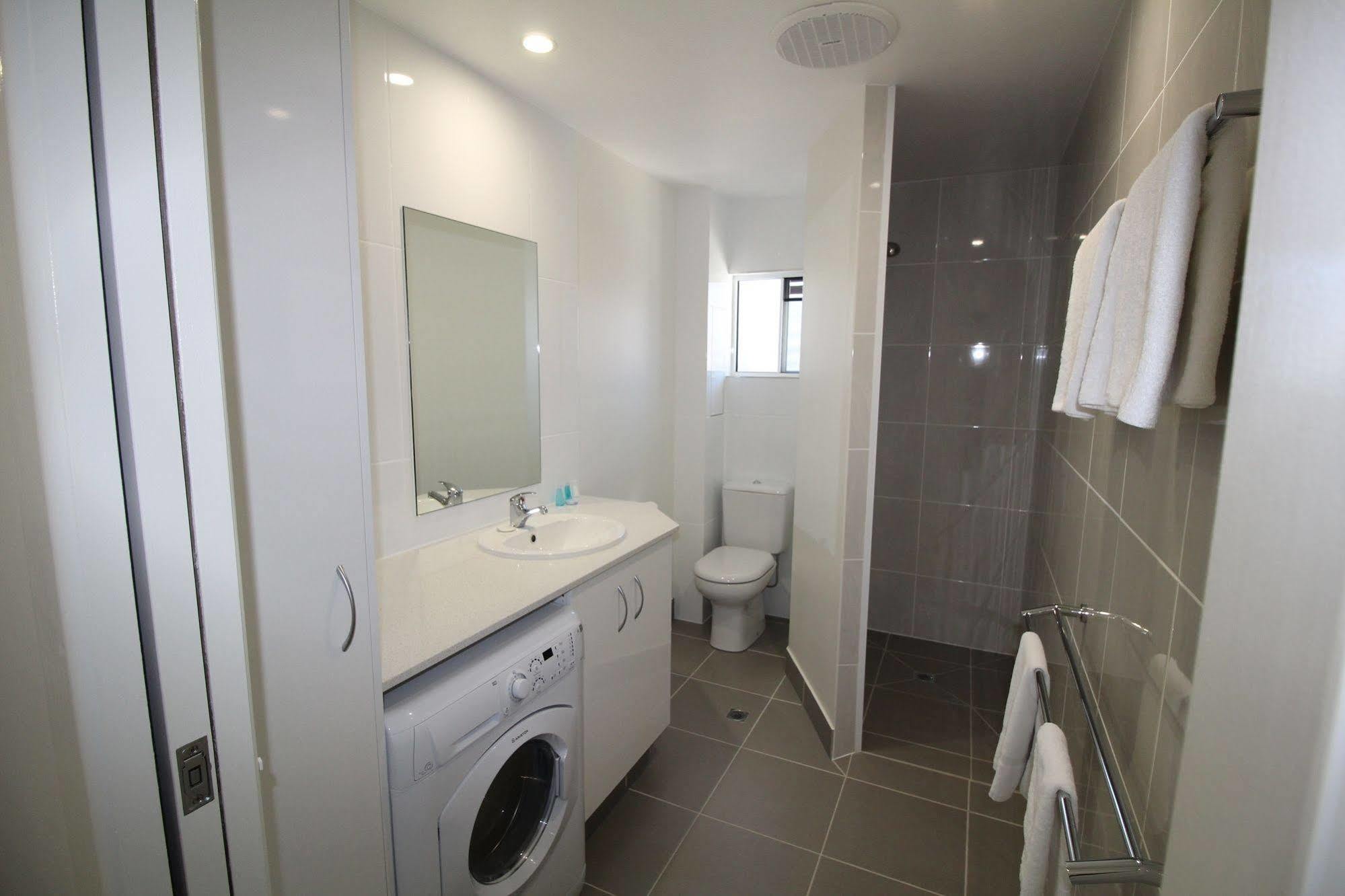 Endeavour Inn Emu Park Kültér fotó