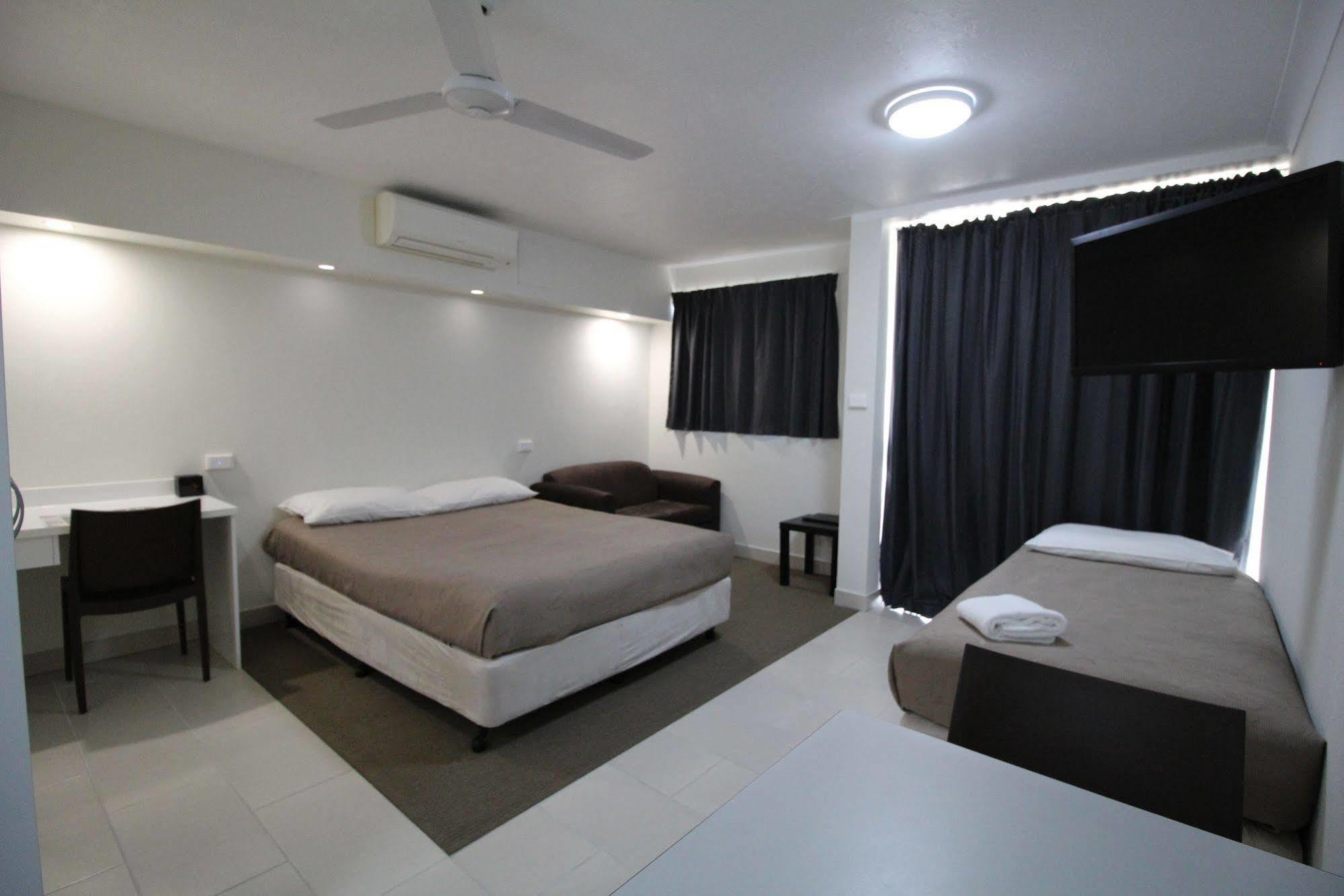 Endeavour Inn Emu Park Kültér fotó